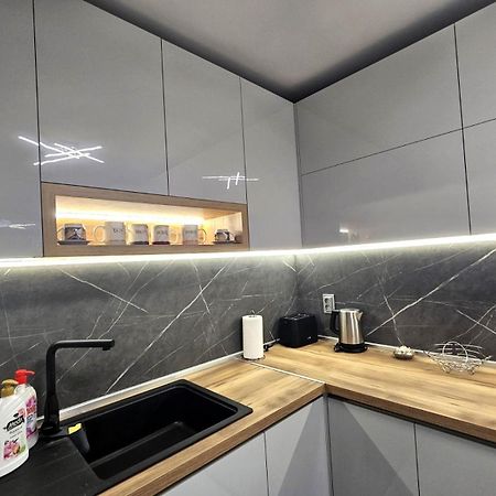 Apartment Bohemi With Free Parking Burgas Esterno foto