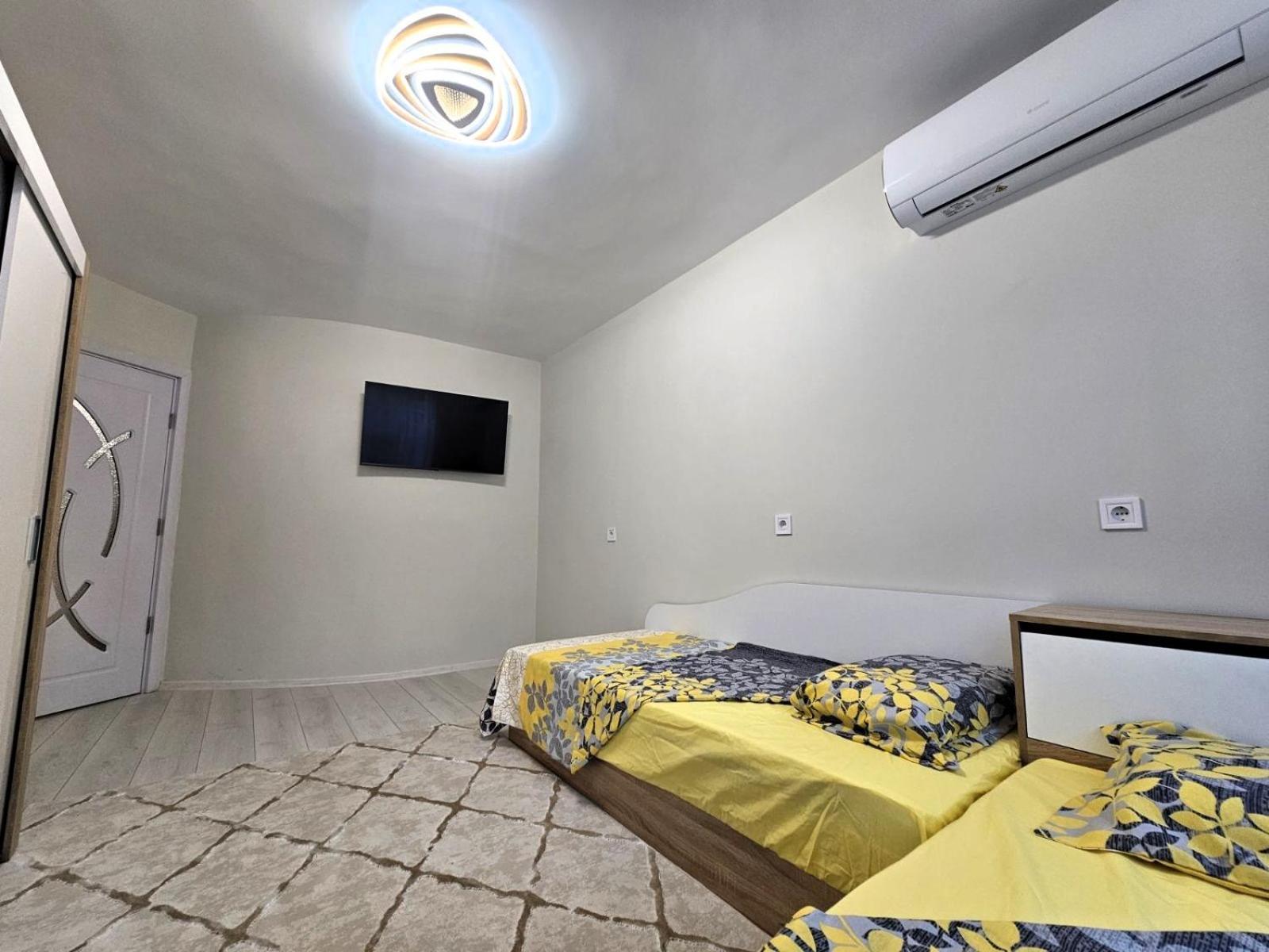 Apartment Bohemi With Free Parking Burgas Esterno foto
