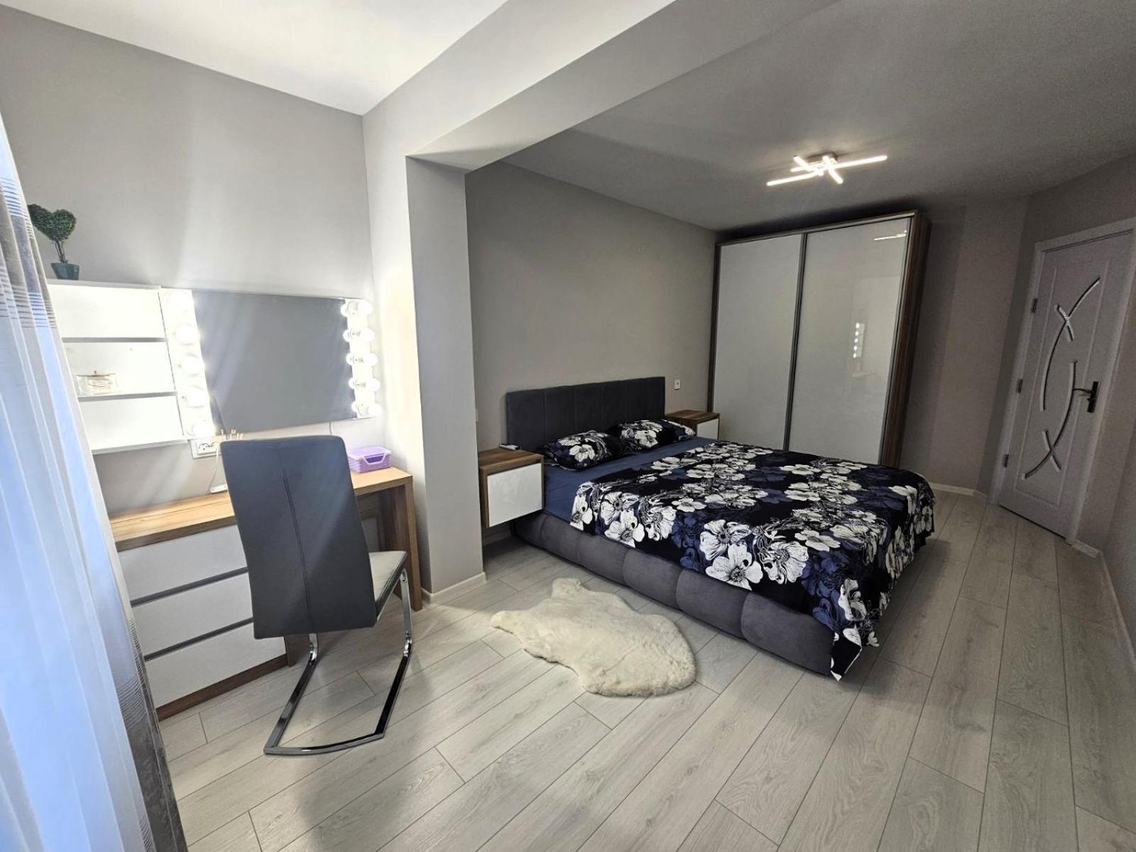 Apartment Bohemi With Free Parking Burgas Esterno foto